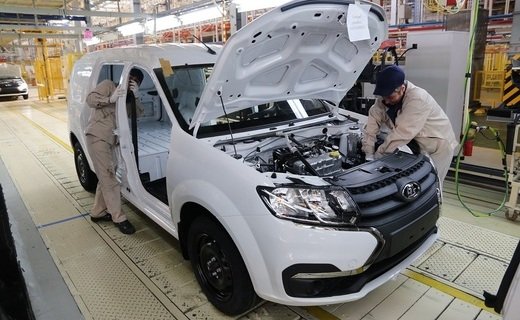 АвтоВАЗ объявил о старте сборки на предприятии "Lada-Ижевск" опытной партии коммерческих фургонов Lada Largus