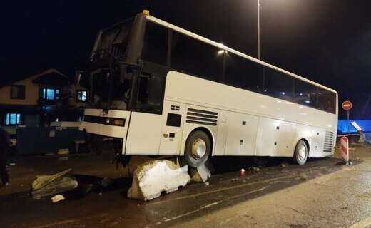 В Абинском районе Краснодарского края 4 февраля произошло ДТП с участием рейсового  автобуса "Майкоп - Геленджик"