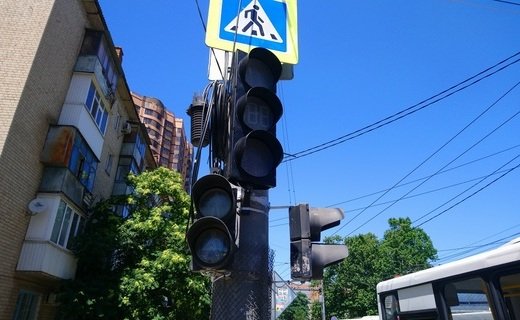 В Краснодаре на три дня отключат светофоры на перекрёстке улиц Ставропольской и имени Павлова