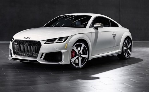 Компания Audi решила вывести "заряженное" купе TT RS с рынка США и выпустила по этому поводу прощальную спецверсию