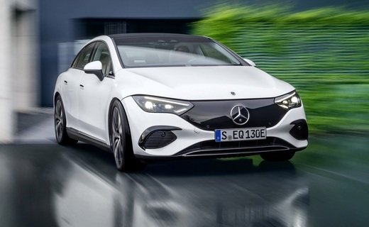 Немцы показали в Мюнхене версию Mercedes-Benz EQE 350, которая оснащена одним электродвигателем на 292 л.с.