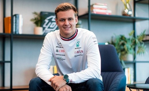 Mercedes-AMG Petronas F1 Team объявила, что подписала однолетний контракт (на сезон-2023) с Миком Шумахером