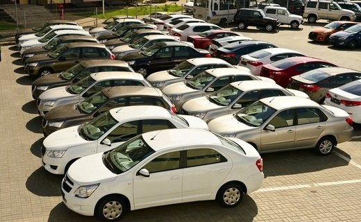 Продажи новых автомобилей и LCV в России в январе 2024 года выросли на 64% - было официально реализовано 65 200 машин