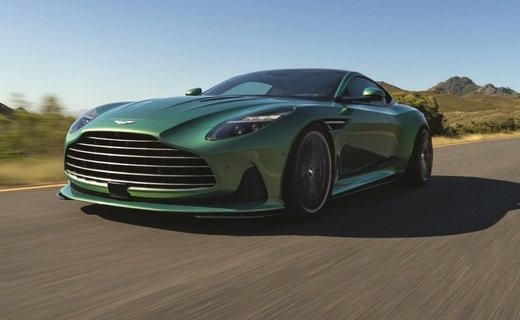 Компания Aston Martin официально представила новую модель, которую описала, как "первый в мире супер-турер" - купе DB12