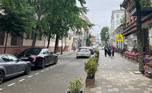 В Краснодаре открыли для автомобилей обновлённую улицу имени Чапаева