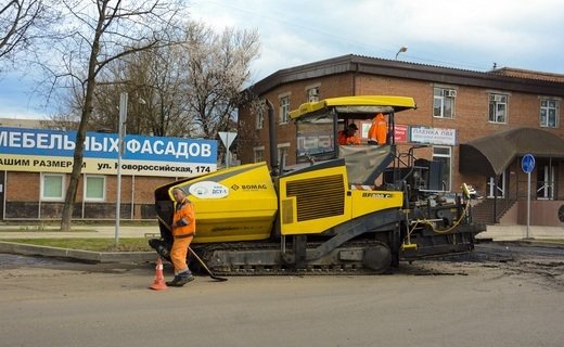 В Краснодаре приступили к ремонту дорог, которые вошли в план работ на 2024 год в рамках нацпроекта