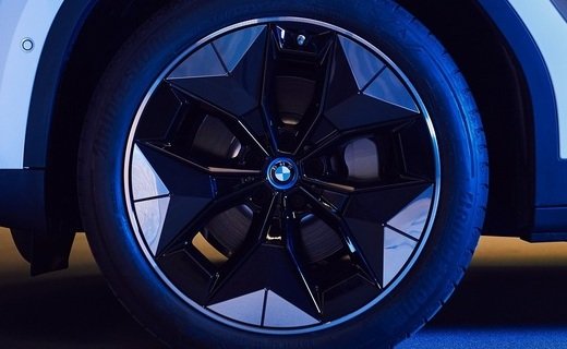 Специальные колёсные диски дебютируют на кроссовере BMW iX3, а затем появятся на электрокарах BMW iNEXT и BMW i4