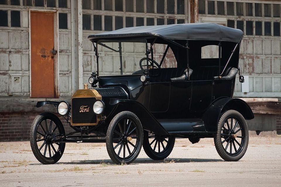 В российской столице выставили на реализацию легендарный Форд Model T 1923 года