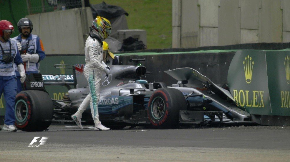 Пилот «Мерседеса» Боттас одержал победу квалификацию Гран-при «Формулы-1» в Бразилии