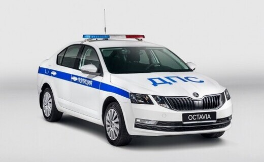 Полицейские "Шкоды" созданы на базе комплектации Ambition и оснащены 1,8-литровым турбомотором на 180 л.с.