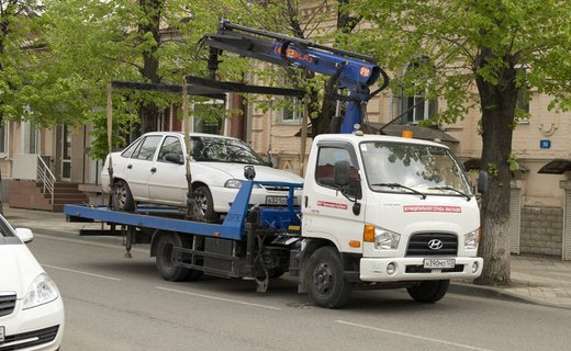 В краевой столице прошёл очередной рейд по выявлению незаконно припаркованного транспорта