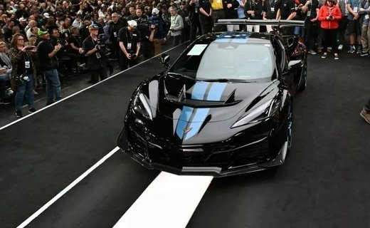 Первый экземпляр 1079-сильного Chevrolet Corvette ZR1 продали на аукционе за 3,7 млн долларов