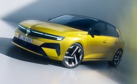 Компания Opel представила обновлённые хэтчбек Astra и универсал Astra Sports Tourer