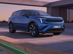 Официально представлен новый семиместный электрокроссовер Skoda Peaq