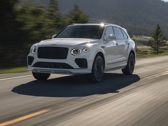 Компания Bentley представила новый 650-сильный Bentayga Speed с мотором V8