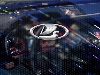 Lada Iskra ворвалась в топ-10: неожиданный успех новинки «АвтоВАЗа»