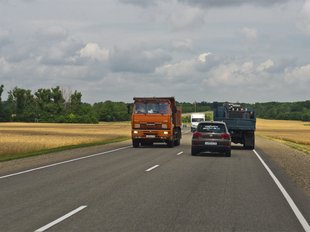 Сколько стоит построить дороги в России