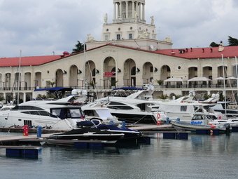 В Сочи поступили 37 новых автобусов для городских маршрутов