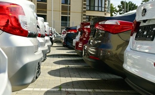 По итогам первого весеннего месяца в России спрос снизился на 10,6% - было  реализовано всего 48 414 новых автомобиля