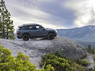 Mini Countryman Untamed Edition получил увеличенный клиренс и внедорожные шины