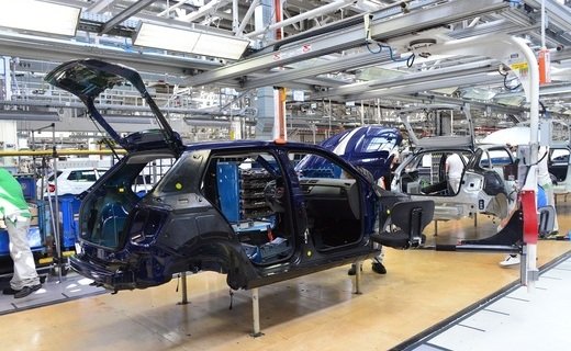 Росстат: Производство легковых автомобилей в России по итогам 10 месяцев 2025 года упало на 9,6%