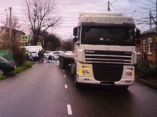 В Краснодаре под колесами грузовика погиб 10-летний ребенок