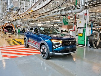Первые экземпляры LADA AZIMUT новой модели были собраны на главном конвейере предприятия