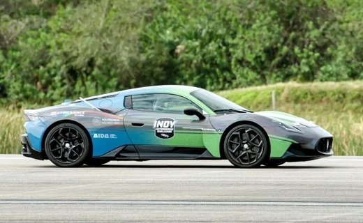 Суперкар Maserati MC20 стал самым быстрым автомобилем, которым управлял искусственный интеллект.