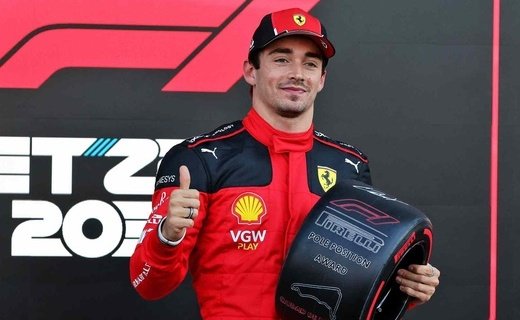 Пилот Scuderia Ferrarri Шарль Леклер выиграл квалификацию Гран-при Мехико 2023, Сайнс стал вторым, третьим - Ферстаппен
