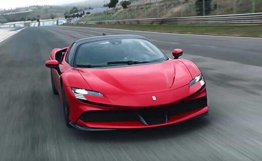 Гендиректор Ferrari Джон Элканн заявил, что в Маранелло заинтересованы в создании электрического автомобиля