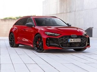 Представлены новые "заряженные" седан и универсал Audi RS5