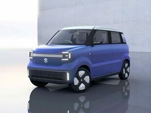 Дешевле «Атома»: Suzuki представила доступный электрокар за 842 тыс. рублей