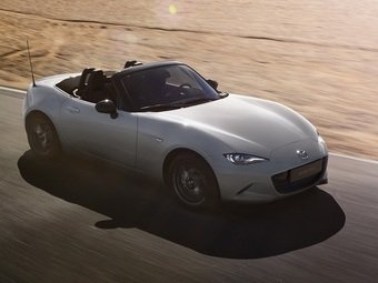 После дебюта на японском рынке компания Mazda привезла обновленный родстер MX-5 в Европу