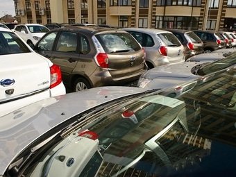 АЕБ: Продажи новых автомобилей в РФ в июле 2025 года упали на 13 процентов
