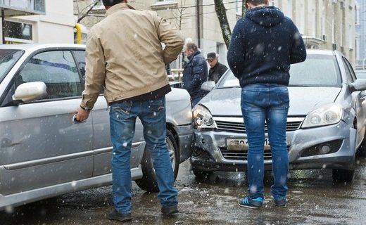 В России разрешили оформлять ДТП по европротоколу через мобильные приложения страховщиков