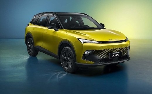 В российских автосалонах появились китайские кроссоверы BAIC X55 по цене от 2 755 000 рублей