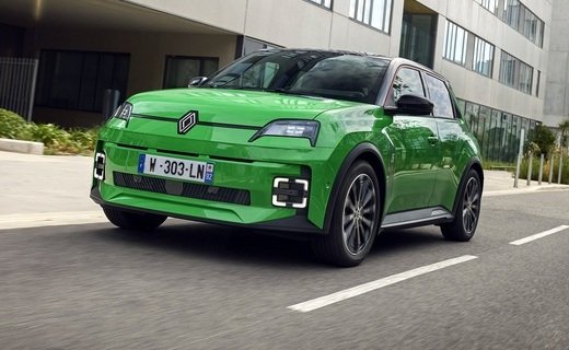 На Брюссельском международном автосалоне объявили победителя конкурса "Автомобиль года 2025": Им стал электрокар Renault 5