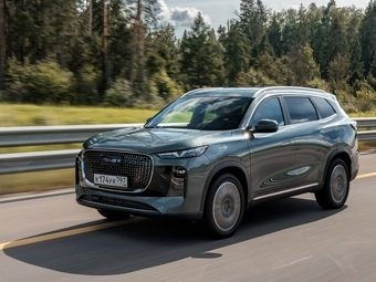 К первой годовщине модели - 8 основных фактов о модели TENET T8