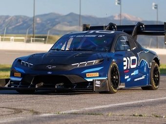 Компания Ford представила специальную модификацию электрокара Mustang Mach-E для гонки на горе Пайкс-Пик