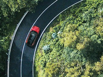 Компания Toyota анонсировала новое поколение кроссовера RAV4
