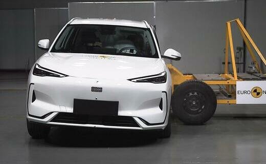 По итогам краш-тестов организации Euro NCAP электрокроссовер Geely EX5 получил наивысший рейтинг безопасности - "пять звёзд"