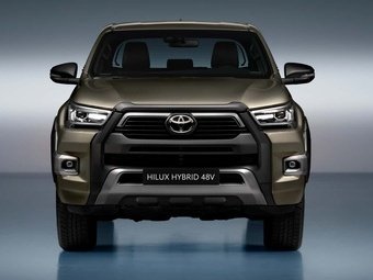 Компания Toyota раскрыла характеристики пикапа Hilux, оснащённого "мягкогибридной" силовой установкой