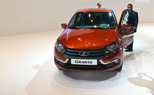 Выпускаемый АвтоВАЗом седан Lada Granta стал самой бюджетной отечественной моделью из списка рекомендованных для чиновников
