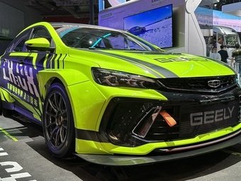 Компания Geely построила первый гоночный автомобиль на метаноле