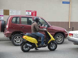 Гибнут в ДТП: подросткам хотят запретить покупку питбайков