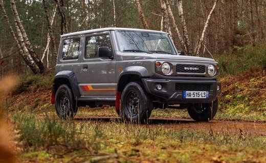 Компания Suzuki представила во Франции "прощальный" внедорожник Jimny 55th Anniversary