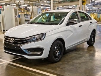 АвтоВАЗ начал выпускать Lada Vesta с ручным управлением