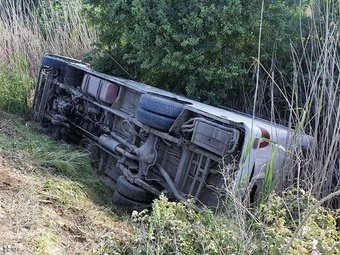 В Красноармейском районе опрокинулся автобус, водитель погиб