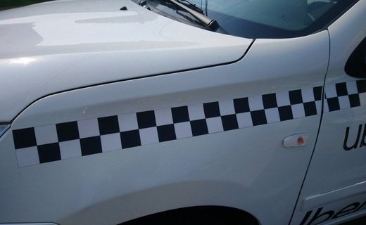 Таксисты попросили президента РФ отменить законопроект, обязывающий использовать в такси автомобили только российской сборки