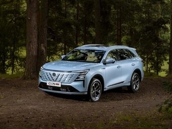CHANGAN запускает локальную сборку кроссовера CS75PLUS AWD в России и пересматривает цены